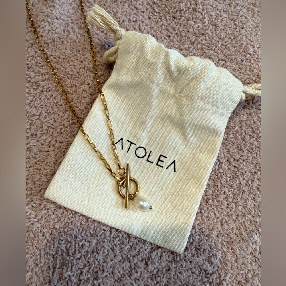 Atolea Gold Pearl Pendant Necklace